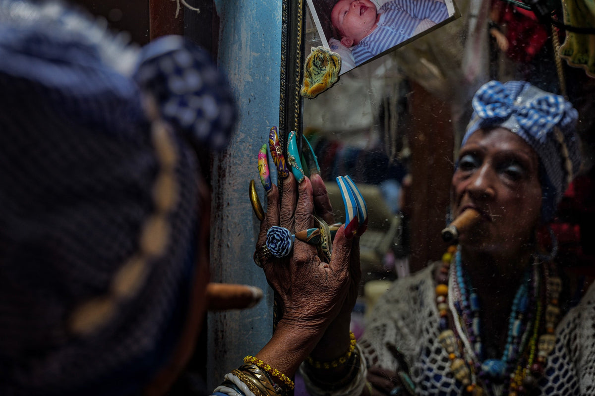 Havana Reflections, documentary photograph by Laurin Strele